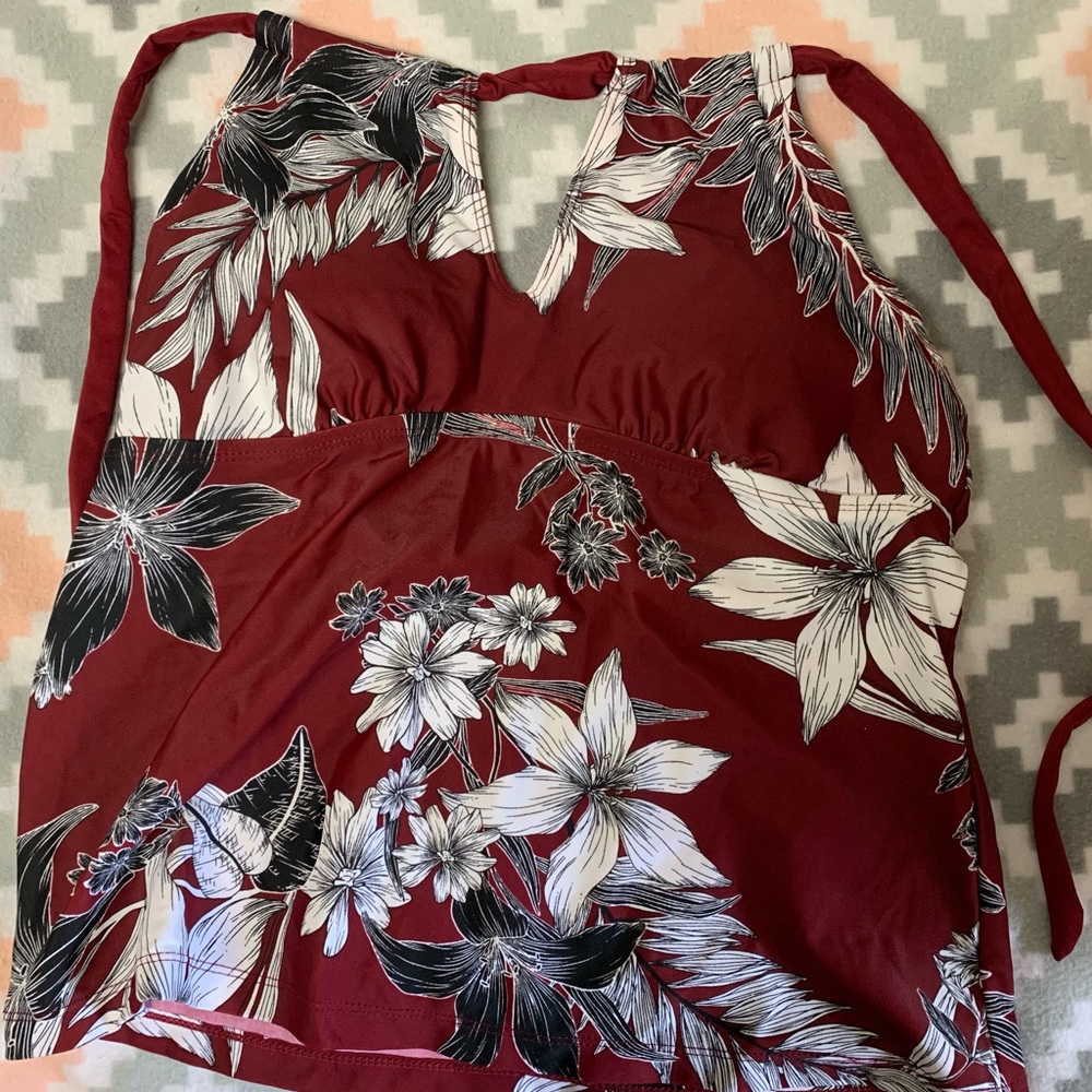Womens bathing suit / bikini top